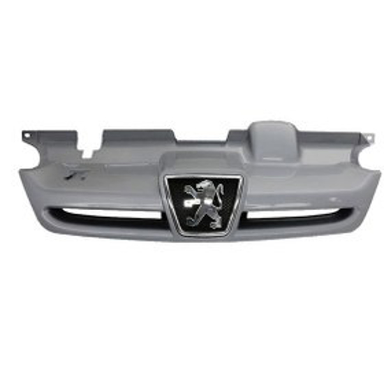 تصویر از جلو پنجره پارس نقره ای