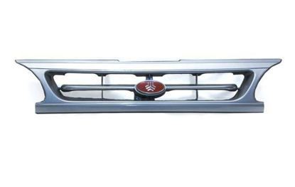 تصویر از جلو پنجره پراید نقره ای