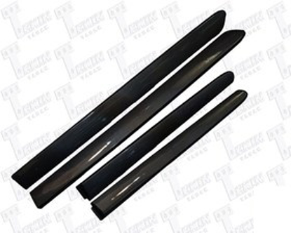 تصویر از زه اطراف بدنه رانا پلاس مشکی کایان صنعت