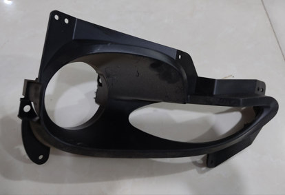 تصویر از قاب مه شکن جلو کوئیک خام سام صنعت راست