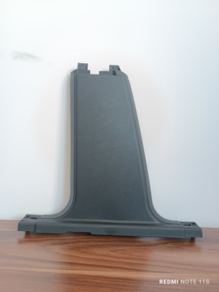 تصویر از قاب روکش پایین ستون وسط 405 و پارس مشکی فرنام چپ