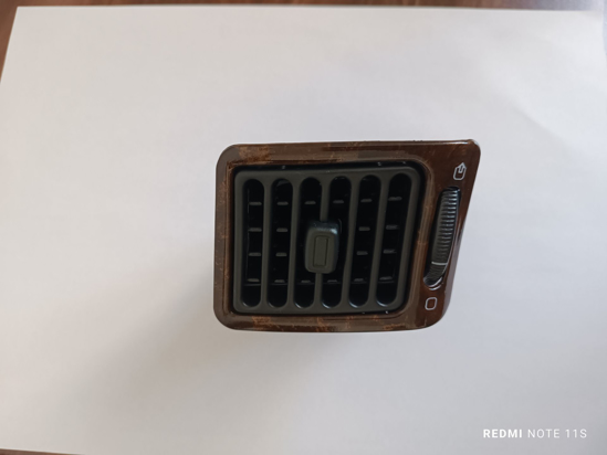 تصویر از دریچه هوا جلو داشبورد پارس چوبی براق فرنام راست