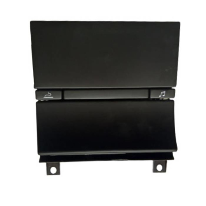 تصویر از قاب جای رادیو و زیرسیگاری جلو کنسول 405 قدیم فرنام